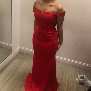 RED SWEETHEART OFF SHOULDER PROM DRESS